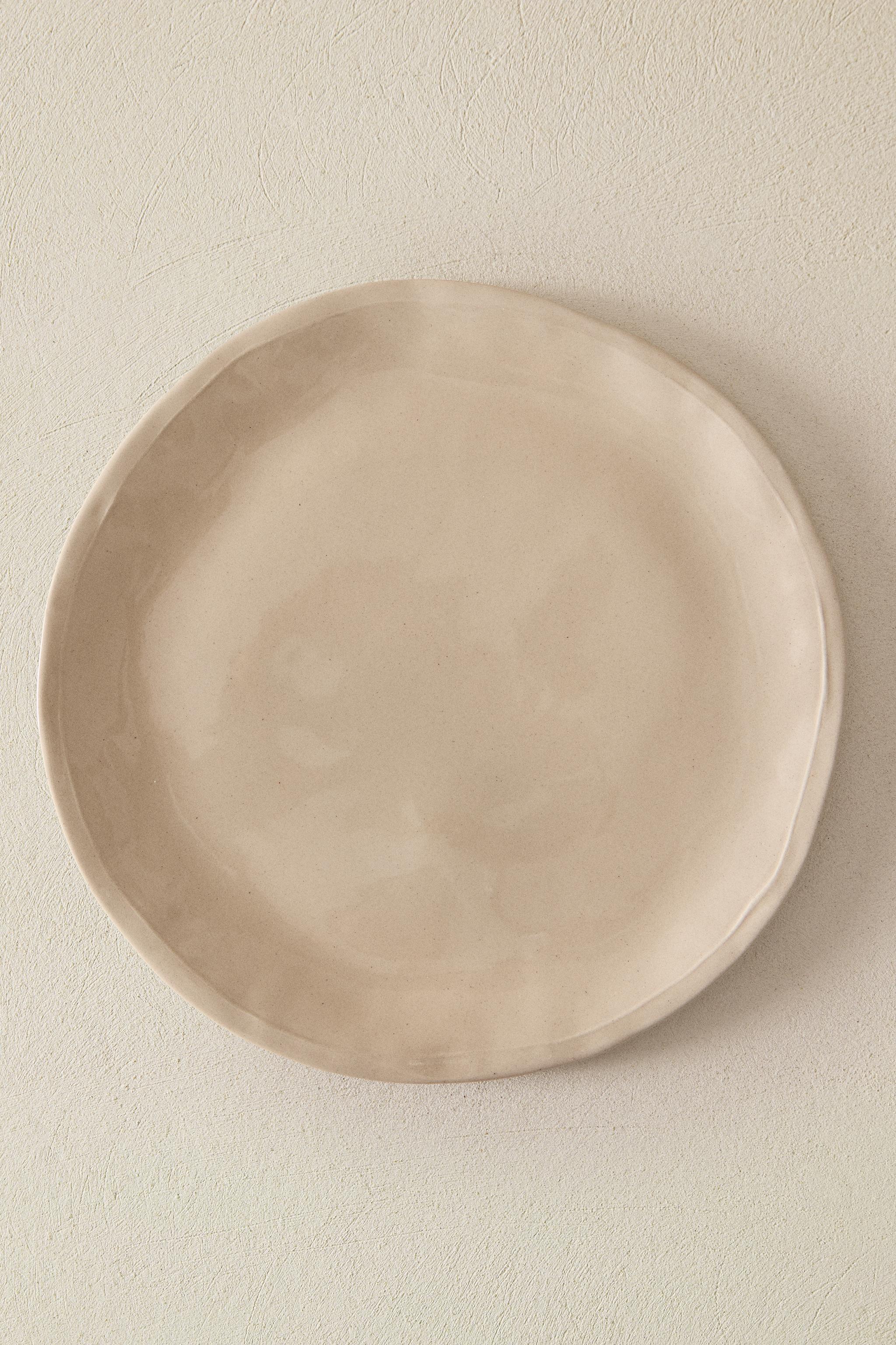 STONEWARE DINNER PLATE